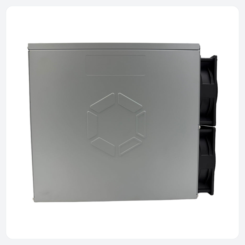 Canaan Avalon A16XP – pohľad spredu