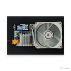 NerdQX – pohled shora s ventilátorem a displejem
