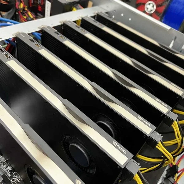 Machine minière 8x A4000 – 500 MH/s
