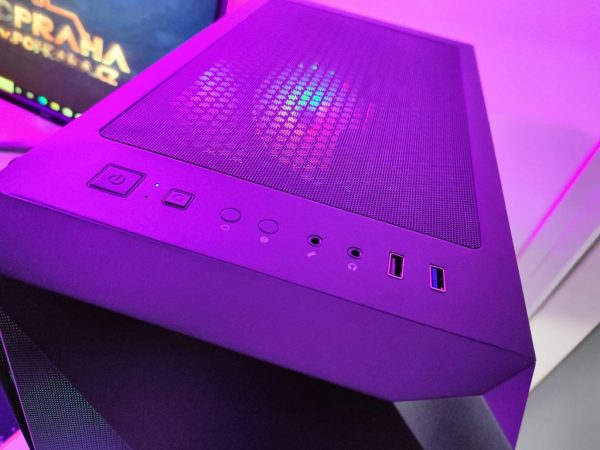 Victory PC 2000 – Ryzen 5 5600G/RX 5700XT + monitor + myš + klávesnice